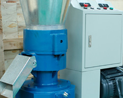 顆粒機(jī)外觀 玉米秸稈顆粒機(jī)出料口和外觀